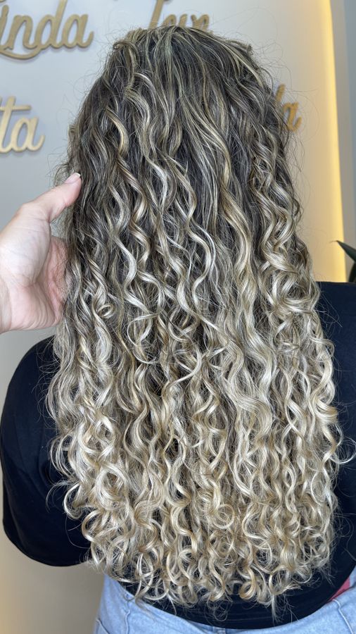 SOS Blonde, Espaço Lu Ribeiro